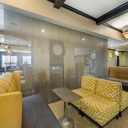 Best Western Plus Emerald Inn & Suites Garden City Extérieur photo