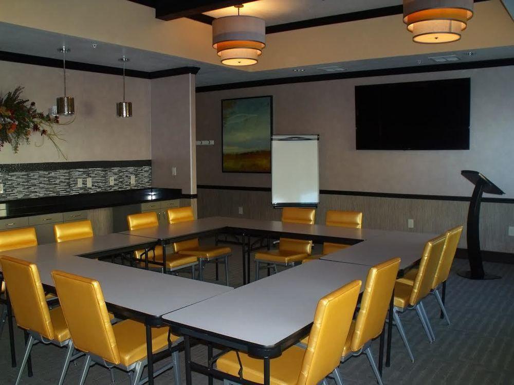 Best Western Plus Emerald Inn & Suites Garden City Extérieur photo