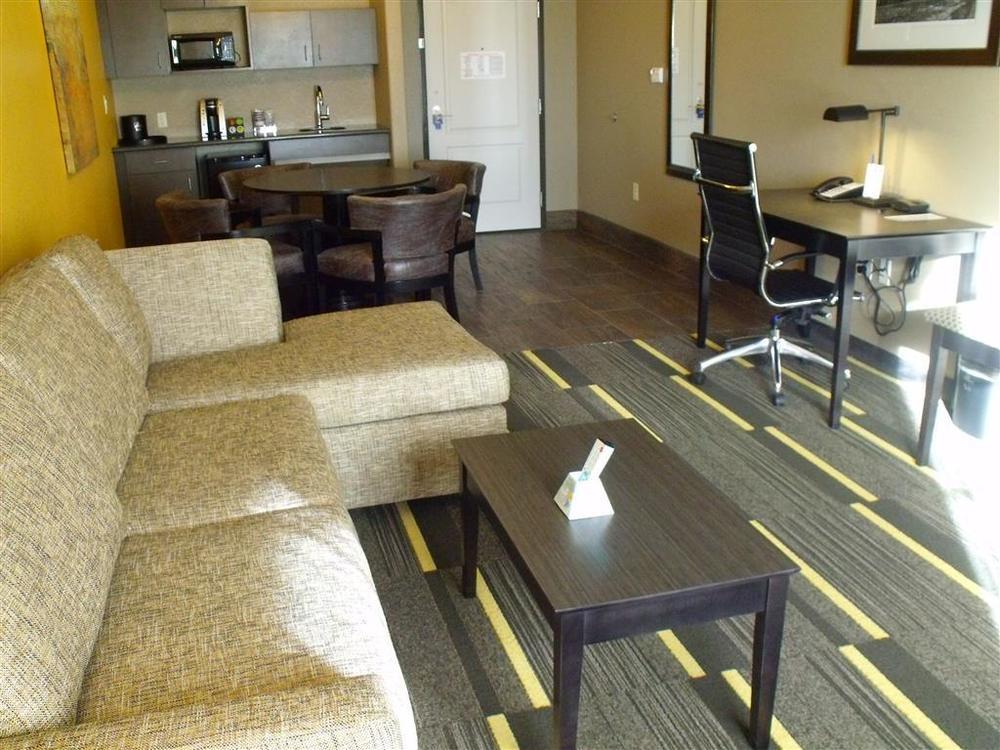 Best Western Plus Emerald Inn & Suites Garden City Chambre photo