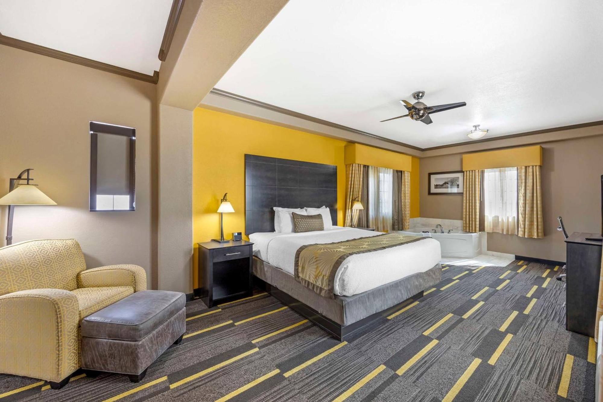 Best Western Plus Emerald Inn & Suites Garden City Extérieur photo