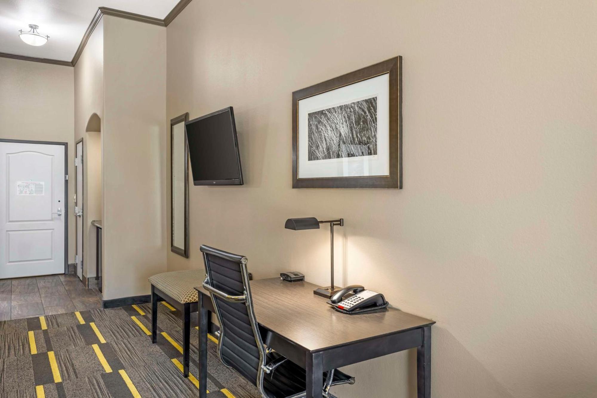 Best Western Plus Emerald Inn & Suites Garden City Extérieur photo
