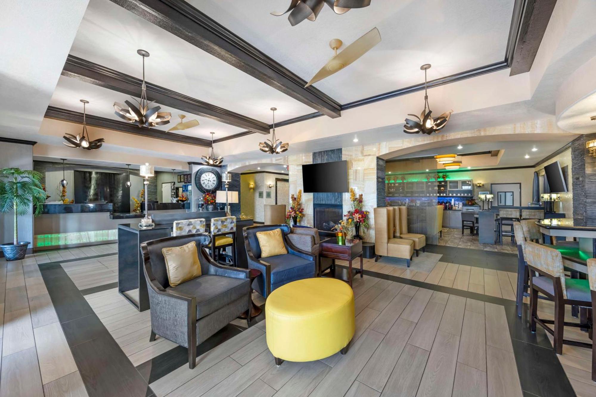 Best Western Plus Emerald Inn & Suites Garden City Extérieur photo