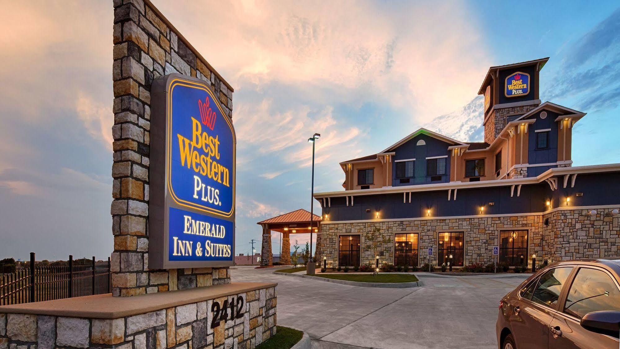 Best Western Plus Emerald Inn & Suites Garden City Extérieur photo
